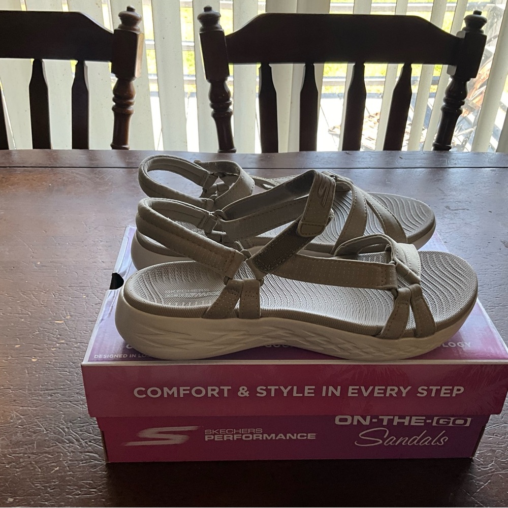 Skechers Women's Tan Sandals